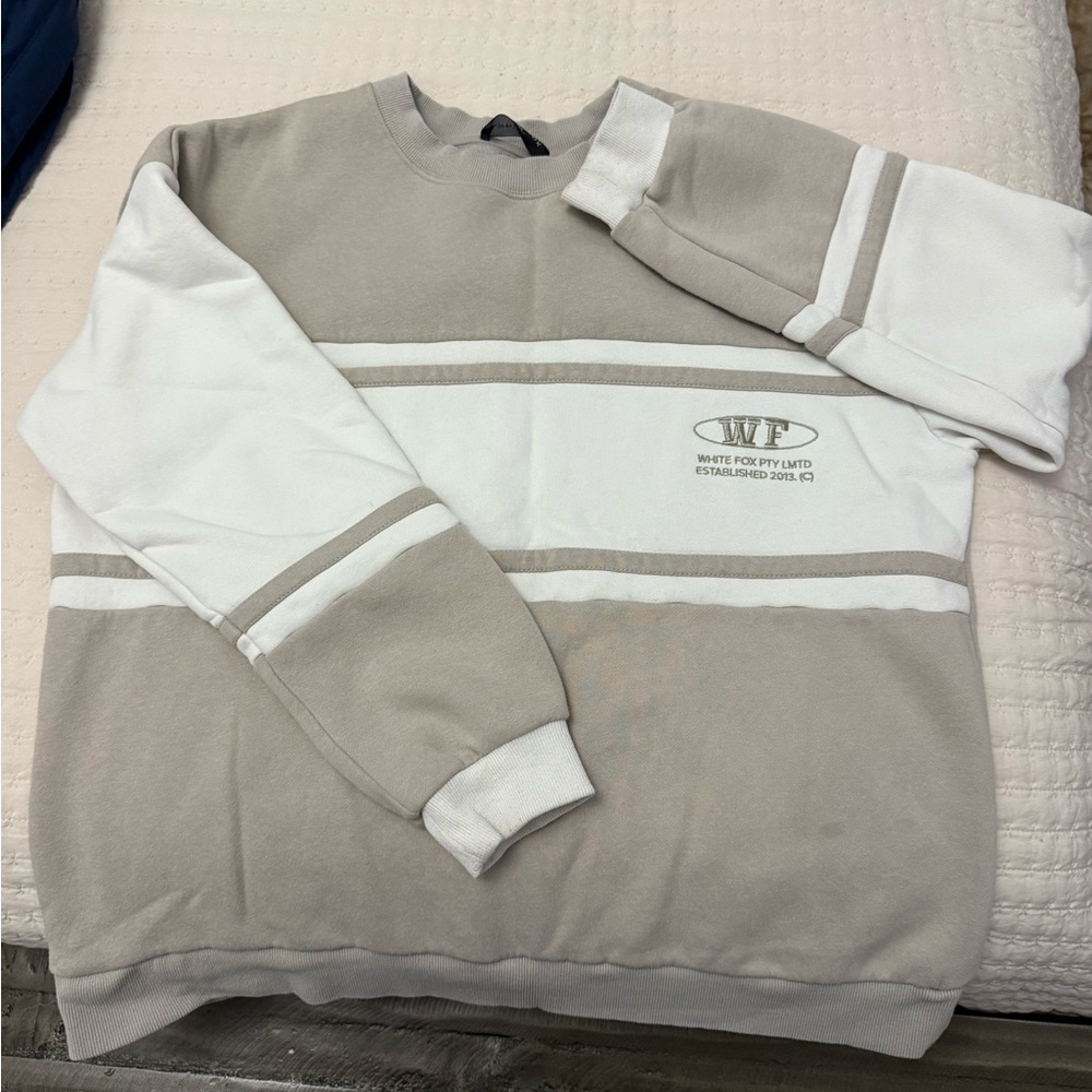 White Fox Boutique Beige and White Sweatshirt